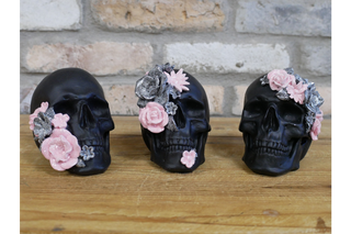 Set Of 3 Skulls with flowers - Halloween Ornament image 4