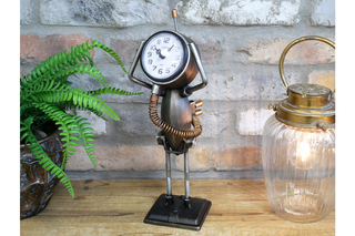 Spaceman Clock - Quirky desk ornament image 4