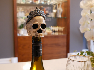 Skull Head Bottle Stopper - Spooky Wine Accessory