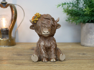 Sitting Highland Cow, Cute Home Ornament