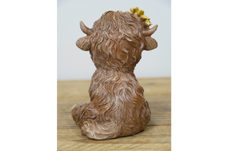 Sitting Highland Cow, Cute Home Ornament